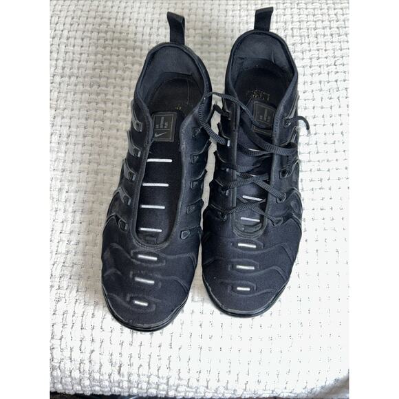 slightly used 11.5 Nike Air Vapormax Plus Missing A Shoe String - Picture 4 of 11